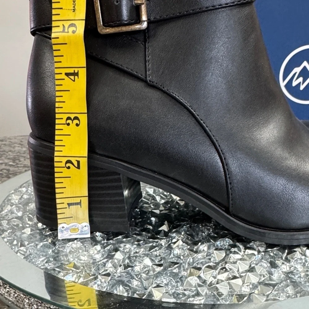 White Mountain Women's Black Ankle Booties with Buckle
